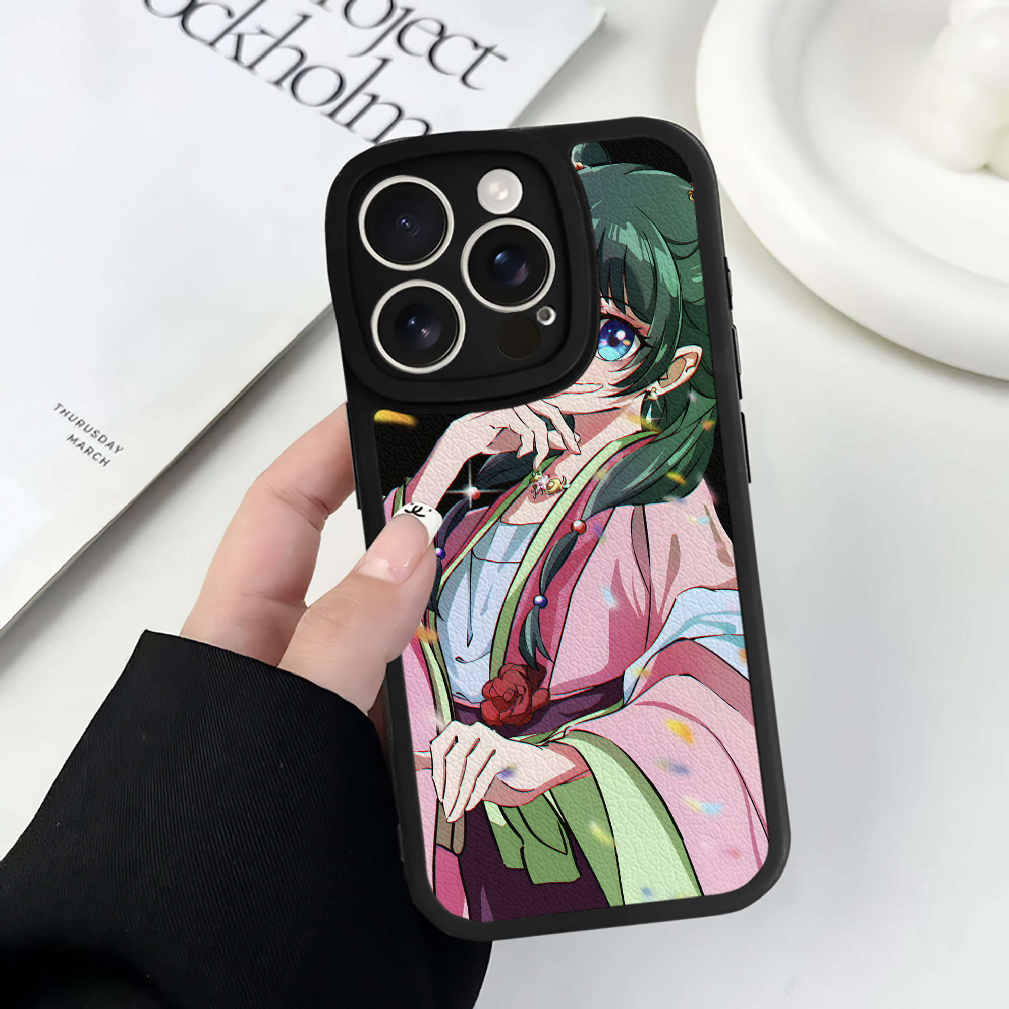 （画像用） 薬屋のひとりごと The Apothecary Diaries 【iPhone 16シリーズ対応】シリコンスマホケース（レザー調） 材質：シリコン
